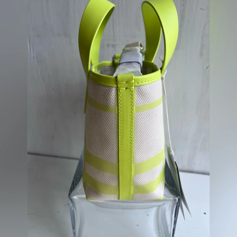 BURBERRY Check Tote- Vivid Lime - Picture 6 of 16